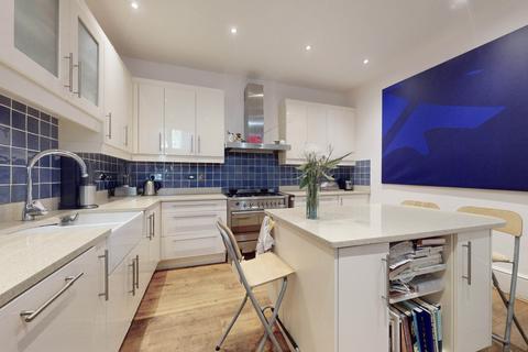 4 bedroom apartment for sale, Vale Court, Maida Vale, London, W9