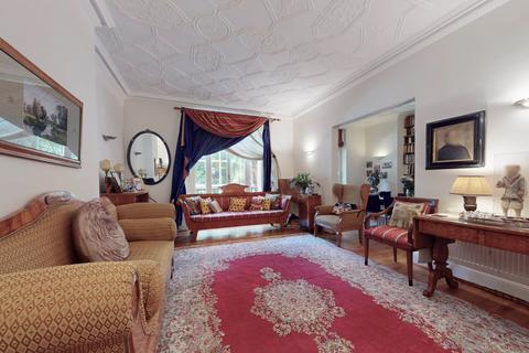 4 bedroom apartment for sale, Vale Court, Maida Vale, London, W9