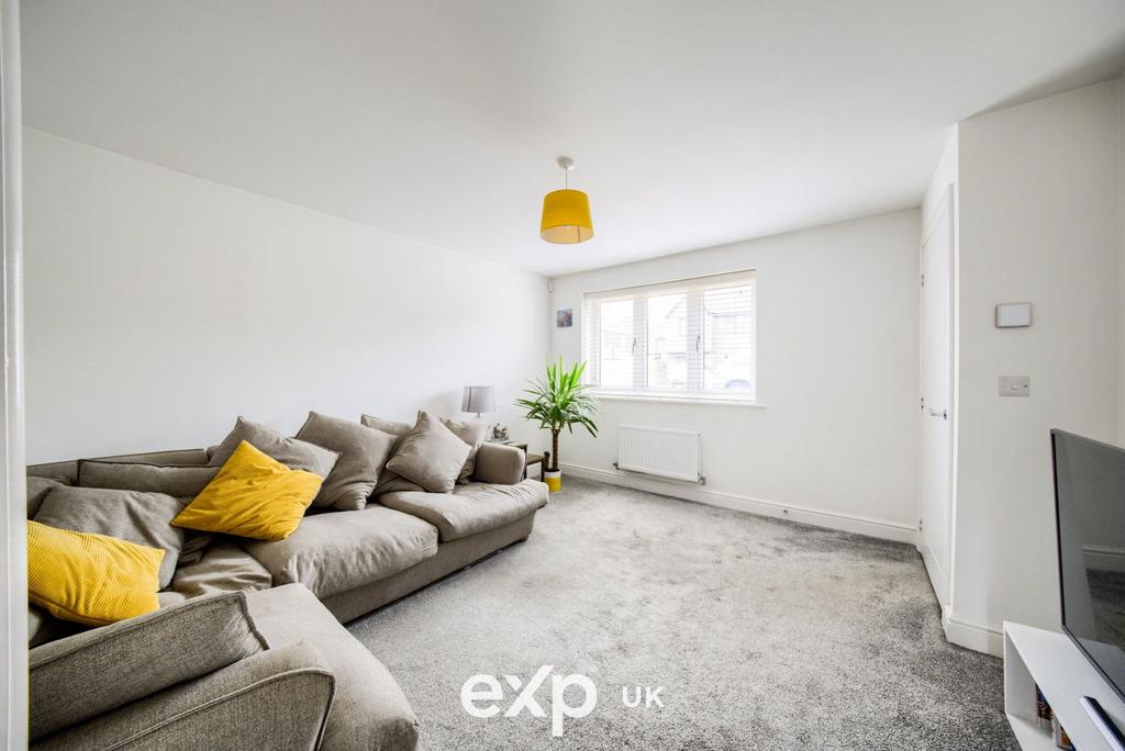 Solihull B90 3 bed semidetached house for sale £350,000