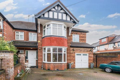 4 bedroom semi-detached house for sale, Egerton Gardens, London, NW10