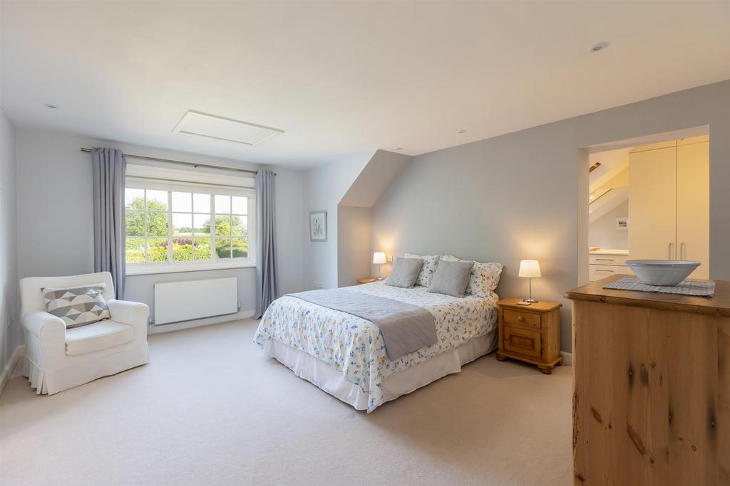 Bedroom 2 Suite