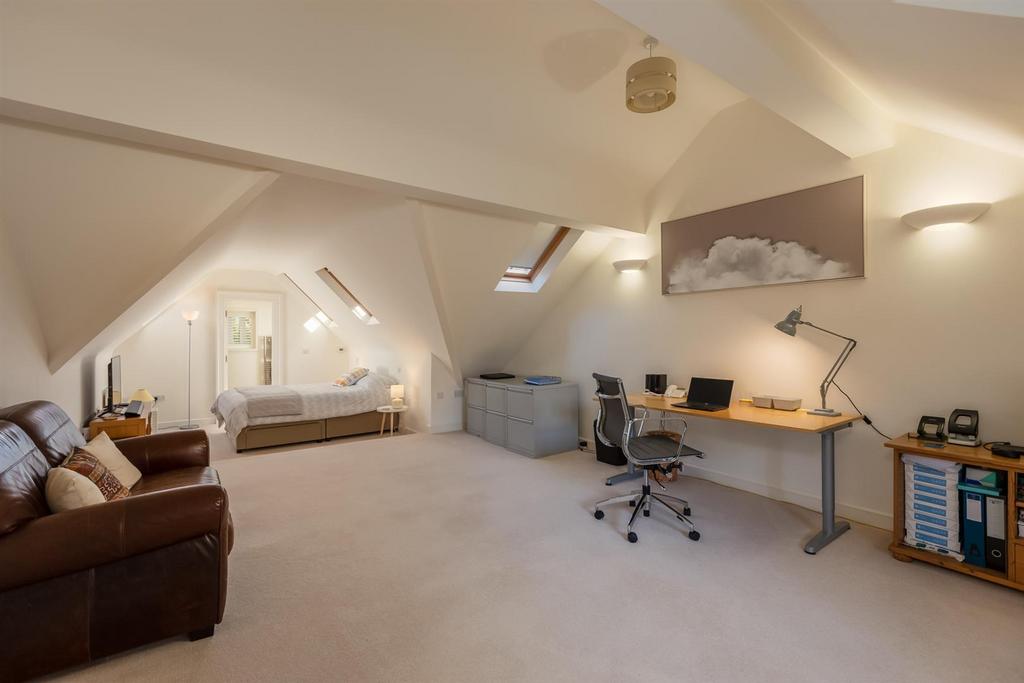 Bedroom 3 Suite