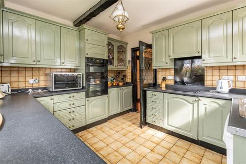 3 bedroom detached house for sale, Duck Lane, Thornwood Common