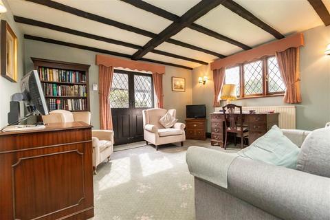 3 bedroom detached house for sale, Duck Lane, Thornwood Common