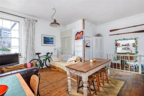 2 bedroom house for sale, Market Street, Cornwall PL10