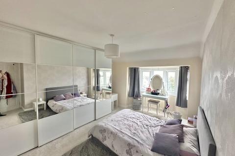10 Avon Road, Torquay, TQ2 7LT