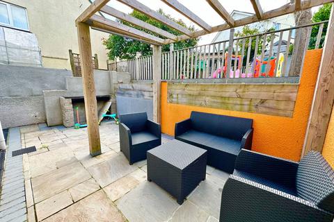 10 Avon Road, Torquay, TQ2 7LT