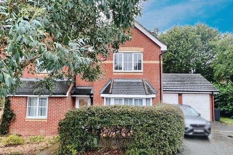 3 bedroom end of terrace house for sale, Kings Prospect, Ashford