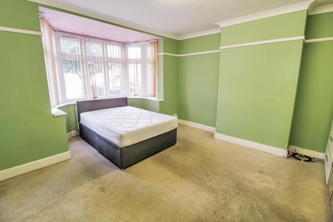 5 bedroom semi-detached house for sale, Kenton Road, HARROW, HA3