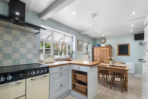 1 The Square, Elford, Tamworth, B79 9DB