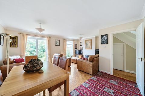 6 Lyndhurst Close, Winchester, SO22 6NA