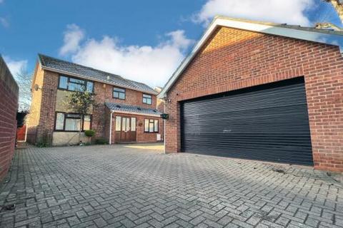 4 bedroom detached house for sale, Elmfield Road, Dogsthorpe, Peterborough