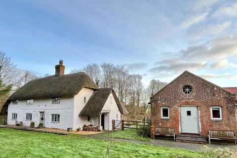 6 bedroom country house for sale, Chute Causeway, Upper Chute, Wiltshire