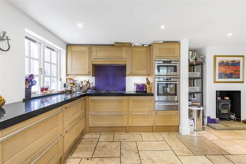6 New Road, Woolmer Green, Knebworth, SG3 6JX