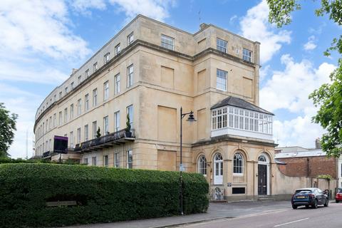 1 bedroom apartment for sale, Lansdown Crescent, Lansdown, Cheltenham, GL50