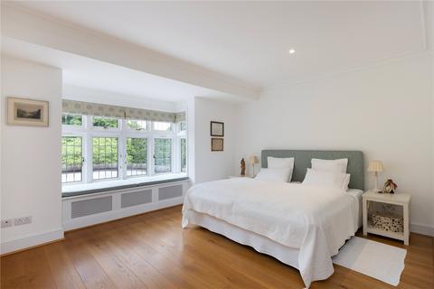 6 Brook Gardens, Kingston Upon Thames, KT2 7ET