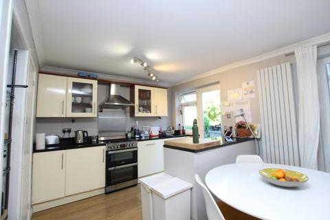 3 bedroom terraced house to rent, Maplemeade, Bristol BS7