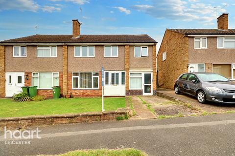 4 bedroom semi-detached house for sale, Bignal Drive, Leicester