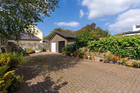 4 bedroom terraced house for sale, 16, The Crofts, Castletown