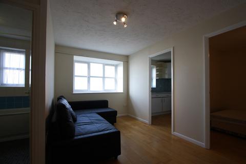 1 bedroom property to rent, Grays RM17