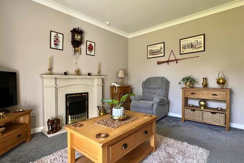 2 bedroom ground floor flat for sale, Keld Close, Scarborough