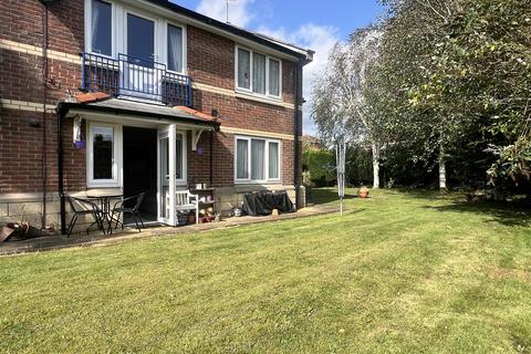 2 bedroom ground floor flat for sale, Keld Close, Scarborough