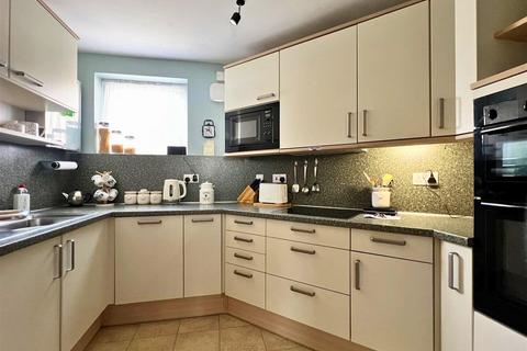 2 bedroom ground floor flat for sale, Keld Close, Scarborough