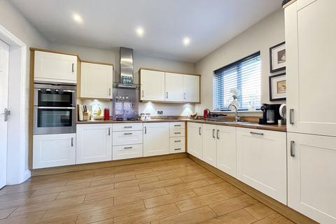 5 bedroom detached house for sale, Hutton Way, Framwellgate Moor, Durham, Durham, DH1 5BW