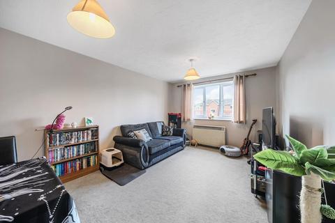 2 bedroom flat for sale, Ascot Court, Aldershot