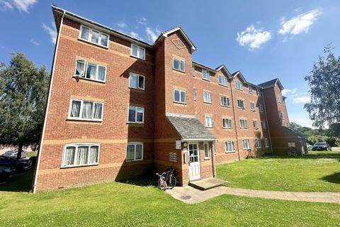 2 bedroom flat for sale, Ascot Court, Aldershot