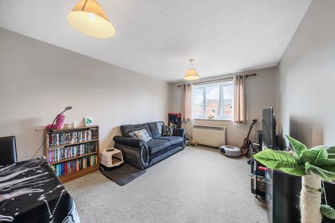 2 bedroom flat for sale, Ascot Court, Aldershot