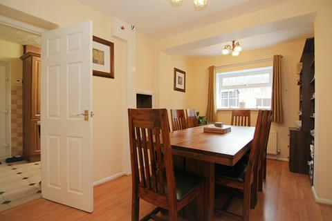 17 Perth Avenue, Bradford, BD2 1EE
