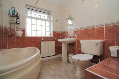 17 Perth Avenue, Bradford, BD2 1EE