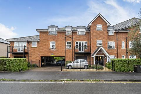 2 bedroom apartment for sale, Burnham Court, Fairford Road, Maidenhead