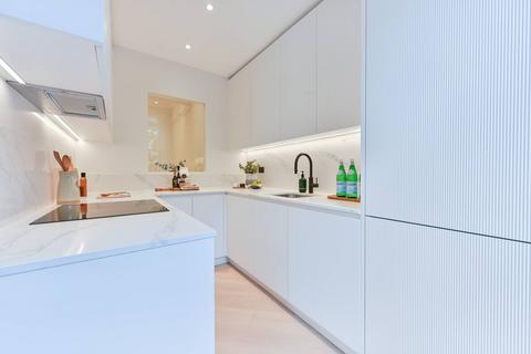 Flat 4, 7 Wilbraham Place, London, SW1X 9AE