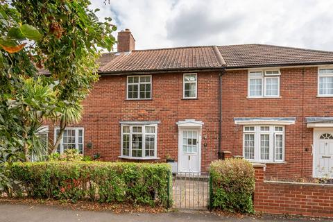 3 bedroom terraced house to rent, Netley Gardens, Morden, SM4