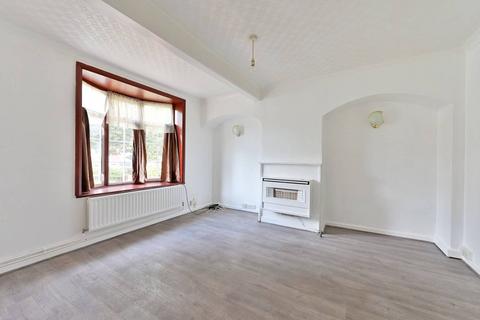 3 bedroom terraced house to rent, Netley Gardens, Morden, SM4