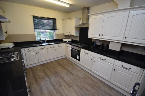 1 bedroom terraced house to rent, Chapel Cross, Chapel Street, Leamington Spa, Warwickshire, CV31