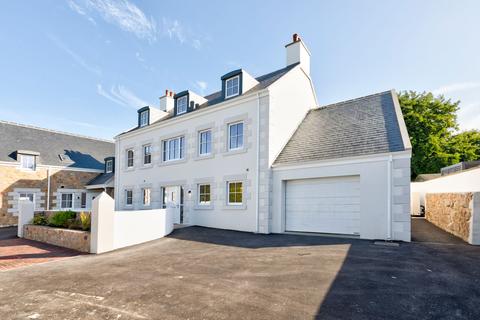 5 bedroom detached house for sale, Vent D'Ete, St John