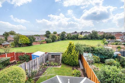 3 bedroom terraced house for sale, Pennine Road, Bromsgrove, Worcestershire, B61