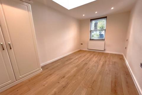 1 bedroom flat to rent, Eaton Rise, W5