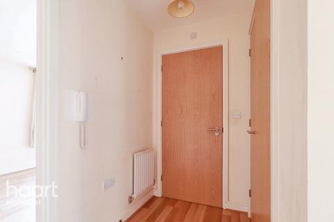 2 bedroom flat for sale, Maidstone Road, Norwich