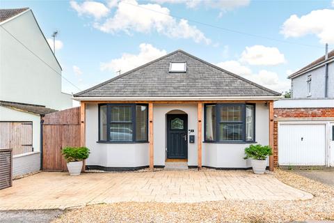 4 bedroom bungalow for sale, Deanshanger Road, Old Stratford, Milton Keynes, Northamptonshire, MK19