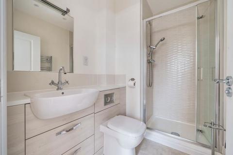 2 bedroom flat for sale, Penhurst Gardens, Chipping Norton, Oxfordshire, OX7 5ED