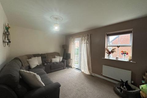 3 bedroom semi-detached house to rent, Dobson Close, Victoria Gardens, High Spen, Rowlands Gill, NE39