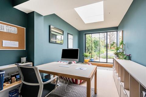 32 Mount Pleasant Road, London, NW10 3EL
