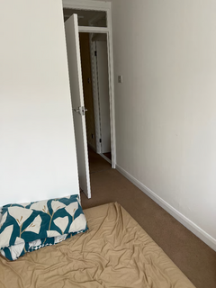 1 bedroom in a house share to rent, North Dene, Chigwell IG7