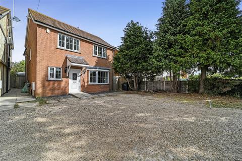 4 bedroom detached house for sale, Thorpe Road, Kirby Cross CO13