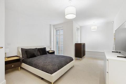 2 bedroom flat for sale, Trewsbury Road, Sydenham, London