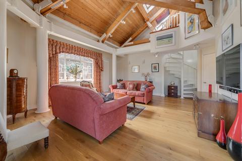 Prusoms Island, Wapping High Street, London, E1W